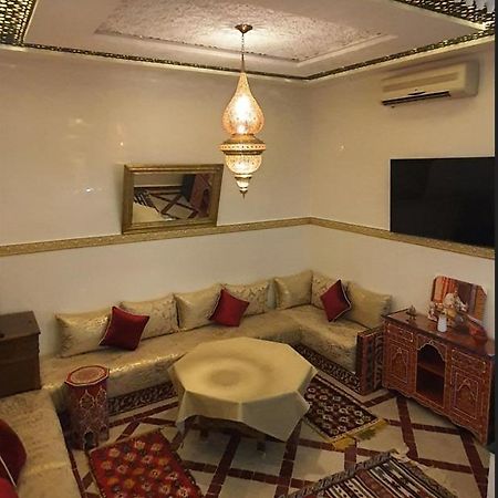 Quarya Assiyahia - Riad Camilia- Maison Entiere Avec Piscine Marrakesh Eksteriør billede