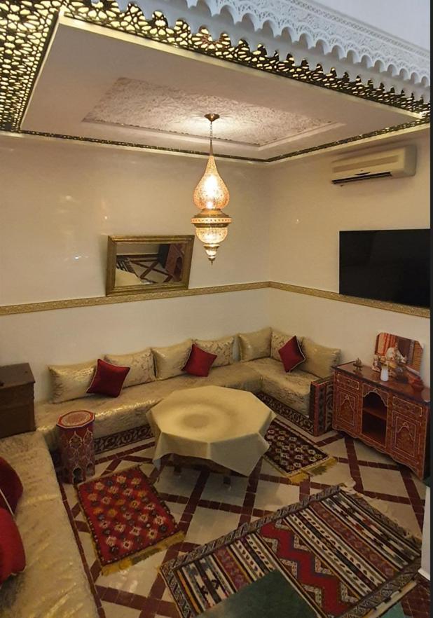 Quarya Assiyahia - Riad Camilia- Maison Entiere Avec Piscine Marrakesh Eksteriør billede