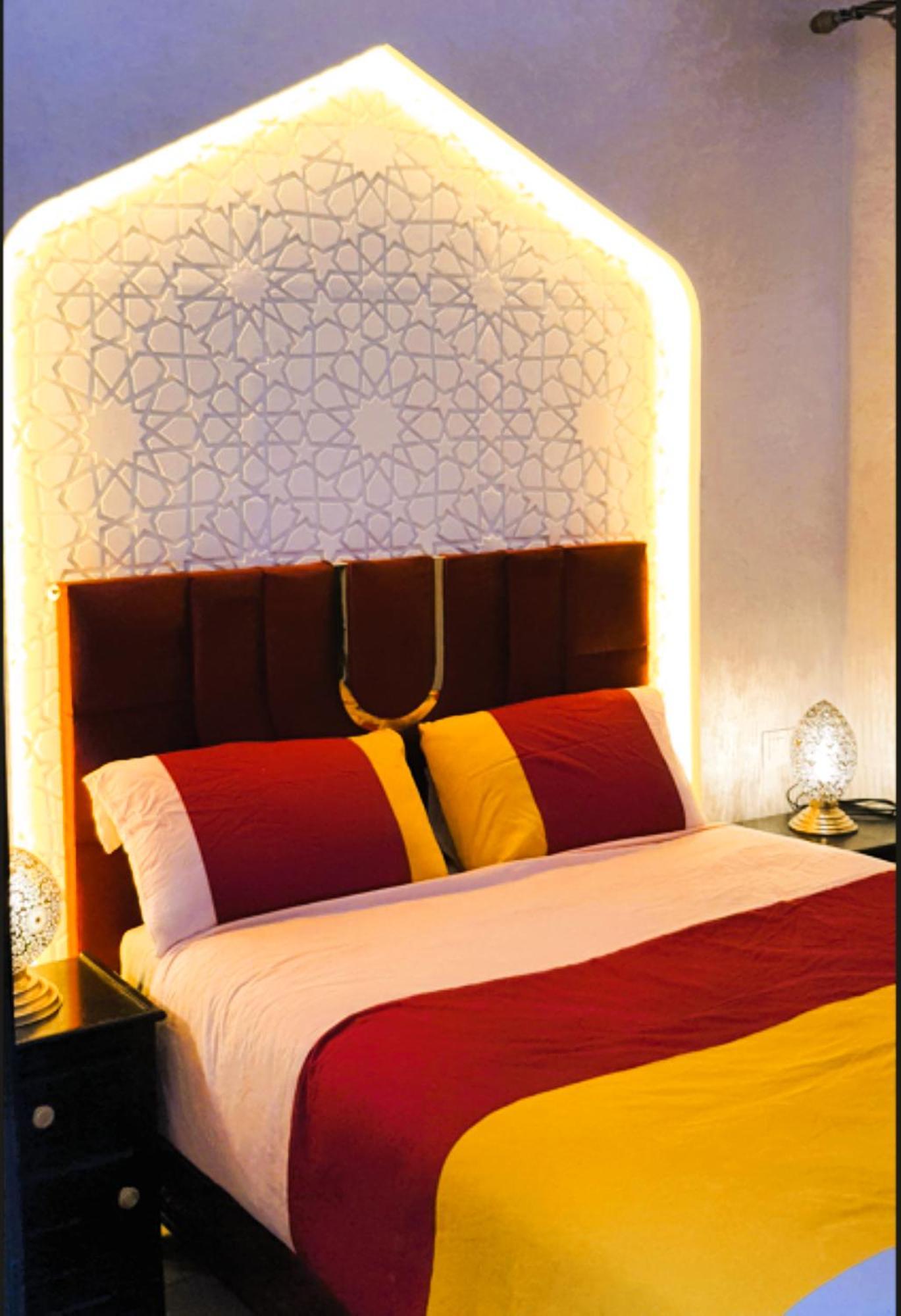 Quarya Assiyahia - Riad Camilia- Maison Entiere Avec Piscine Marrakesh Eksteriør billede